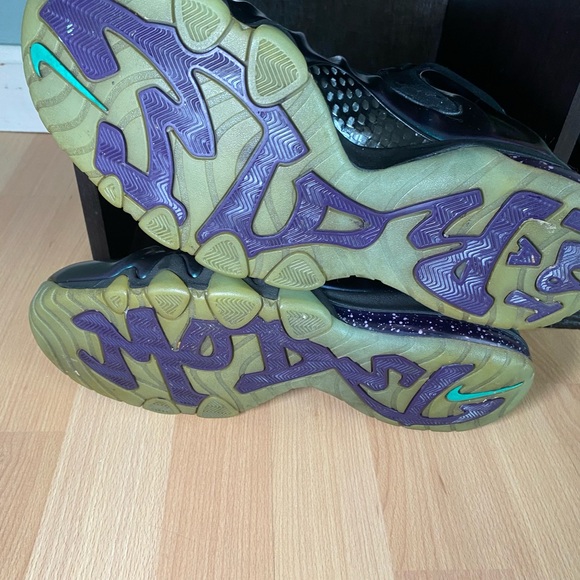 Nike shoes 9.5 men’s rare foamposite Charles Barkley eggplants Tiktok famous - Picture 4 of 5